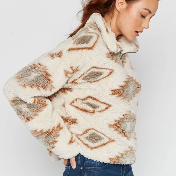 Thread & Supply Wubby Sherpa 1/4 Zip Pullover - Picture 2 of 5